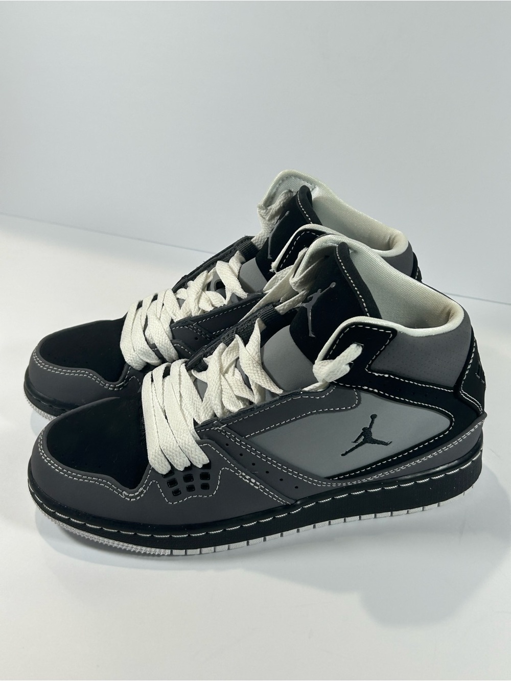 Jordan Kids' 1 Flight Mid Sneaker Big Kid Sz 5 Sporty Hypebeast Urban Athlete